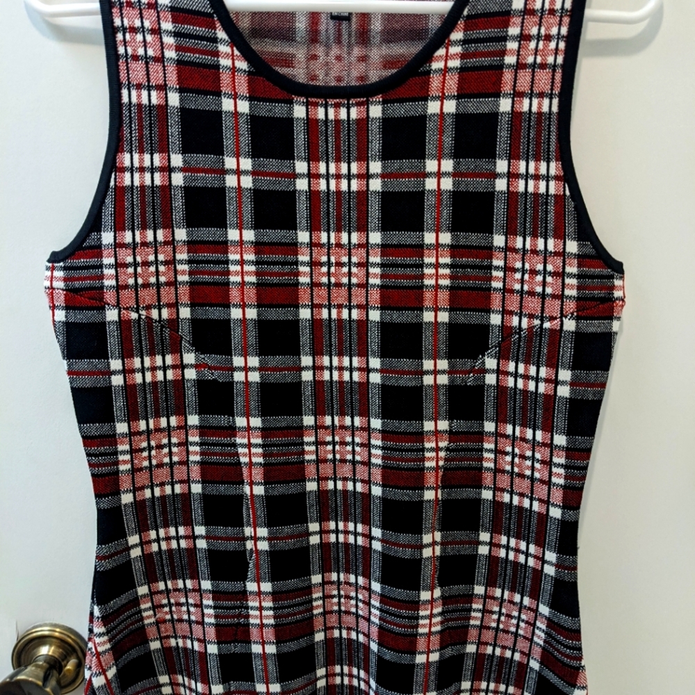 Eva Longoria sweater vest